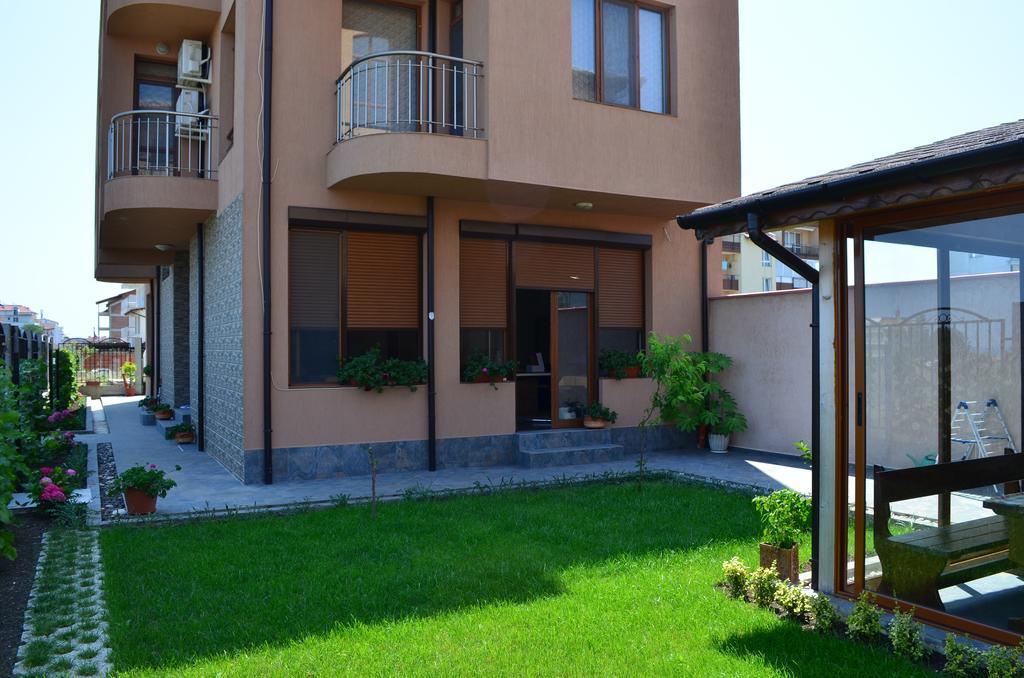 Guest House Georgievi Primorsko Eksteriør bilde